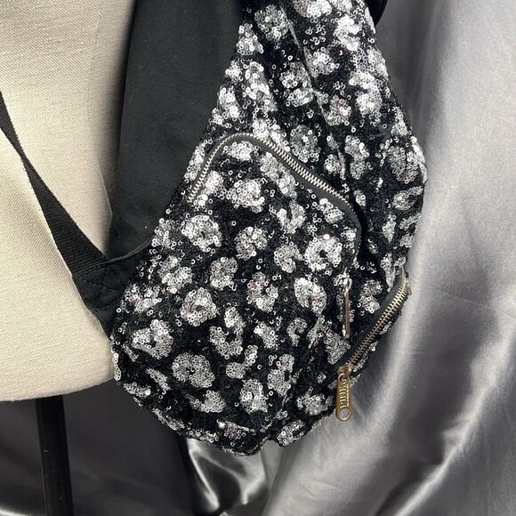 Victoria's Secret PINK Drawstring Silver Sequin Bling Large Backpack Pockets Y2K - Picture 8 of 17